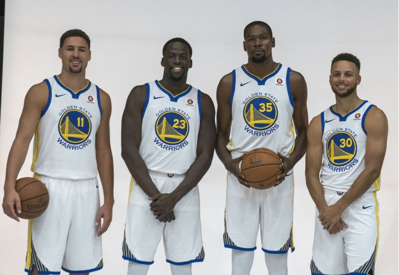 西蒙斯：在巴黎时，内马尔一直照顾我；英超就是世界第一联赛（西蒙斯称在巴黎受内马尔照顾，直言英超是世界第一联赛）