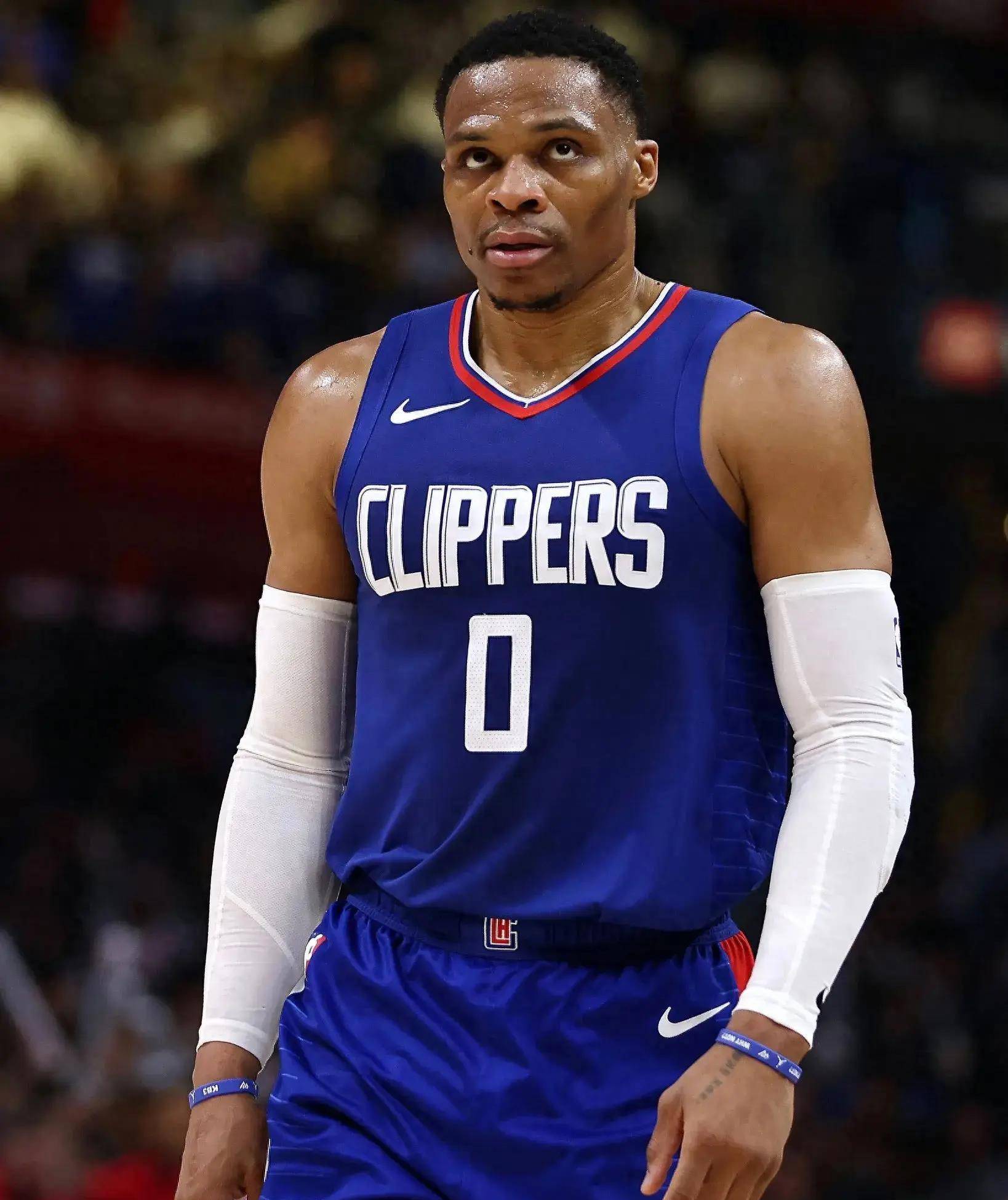 全市场：佛罗伦萨冬窗想签一名后卫，首选是切尔西的阿昌庞（全市场：佛罗伦萨计划冬窗补强后防，首选目标为切尔西后卫阿昌庞）