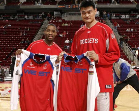 TA：菱形中场巩固了红军防守，伊萨克&埃基蒂克组合仍需磨合（战术解析：菱形中场稳住红军防线，伊萨克与埃基蒂克的组合仍待磨合）