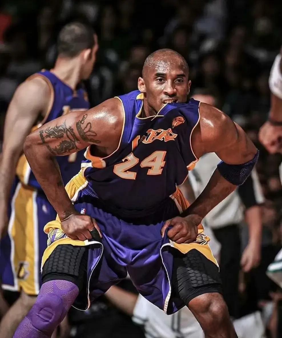 新援哈托身穿世俱杯冠军徽章球衣亮相，切尔西将持有4年（切尔西新援哈托穿世俱杯冠军徽章战袍亮相，合同期4年）