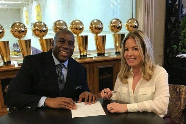 阿迪发言人：德国队球衣销量喜人，按通胀来说阿迪球衣比78年更便宜（阿迪发言人：德国队球衣热销，按通胀计算阿迪球衣比1978年更实惠）