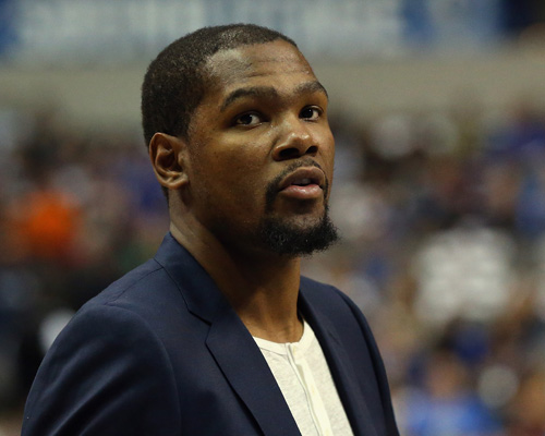 红牛集团CEO：克洛普现在无意重返教练席，他热爱现在的工作（红牛集团CEO：克洛普暂无执教复出计划，正享受现有工作）